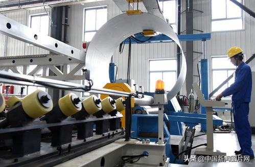 江蘇連云港 全球首家lng罐箱 智慧工廠 加緊安裝調試